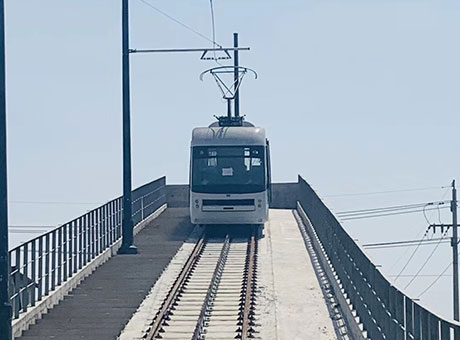 齿轨电车厂家：山地交通革新者